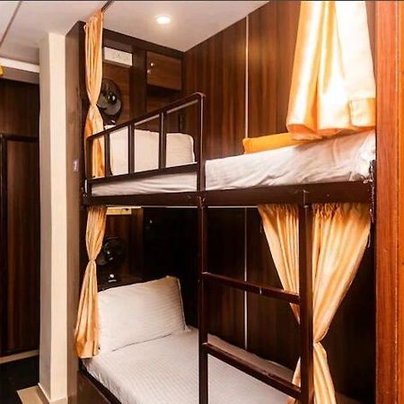 Almas Dormitory 24 Hours Aircondition มุมไบ ภายนอก รูปภาพ