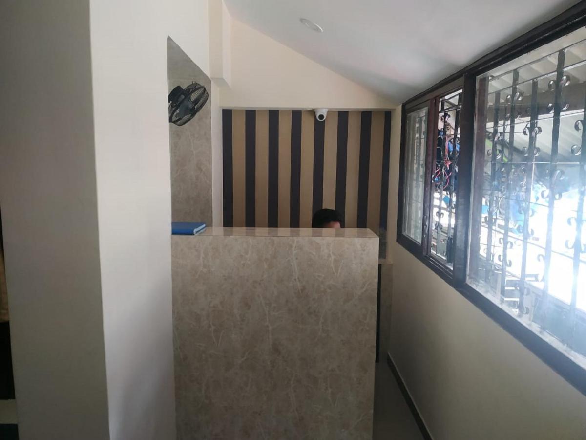 Almas Dormitory 24 Hours Aircondition มุมไบ ภายนอก รูปภาพ