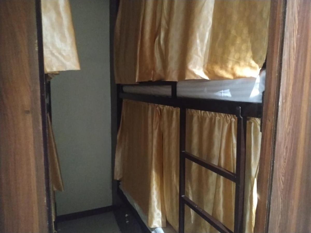 Almas Dormitory 24 Hours Aircondition มุมไบ ภายนอก รูปภาพ
